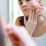 Consecuencias de dormir con maquillaje